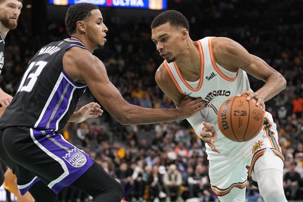 san antonio spurs vs sacramento kings match player stats